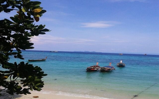 Zanom Sunrise Beach Resort