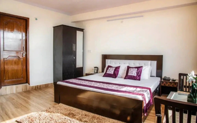 Goroomgo Chandwick View Shimla