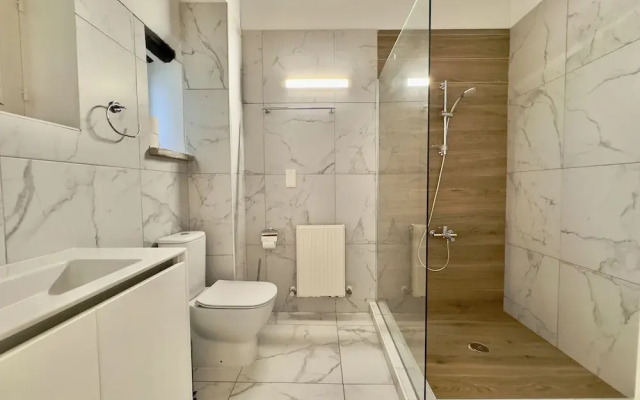 Cyprus Villages Hotel & Restaurant - Central Location - Bed & Breakfast - With Access To Pool And Stunning Views