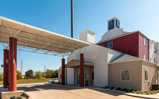 Motel 6 San Antonio, TX - Downtown - Alamo Dome