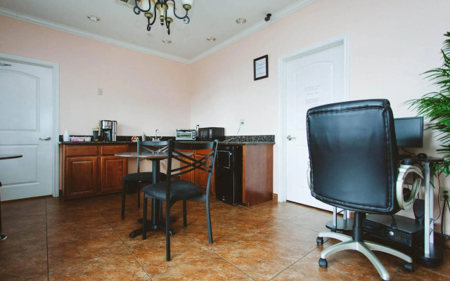 Palace Inn - Baytown I-10