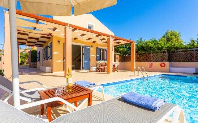 Nafsika Beach House Large Private Pool Walk to Beach Sea Views A C Wifi Car Not Required - 1880