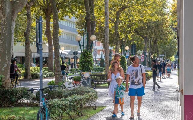 Summertime Family Resort