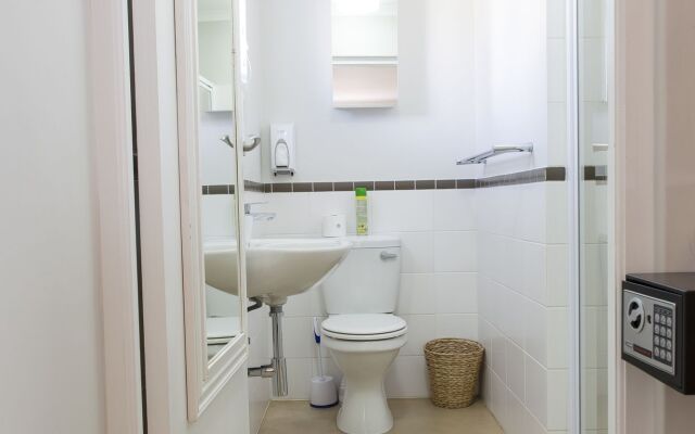 401 Rozendal Cottages