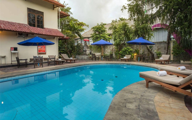 RedDoorz near Seminyak Beach