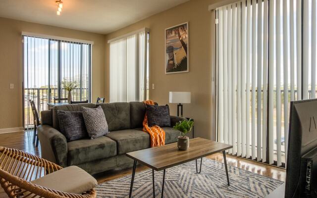 Northwest Tampa 1 BR and 2 BR Apt by Frontdesk