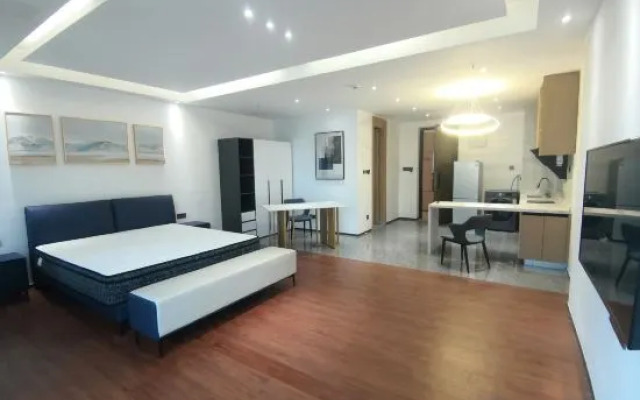 Honor First International Apartment (Poly Skyline)