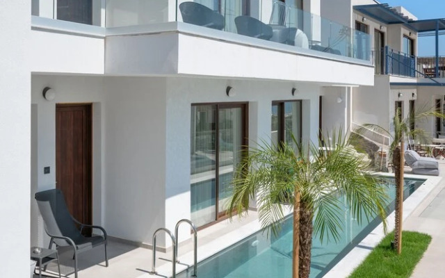 Mika Villas & Suites