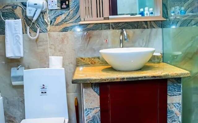 Golden Tulip Garden City Hotel - Rivotel