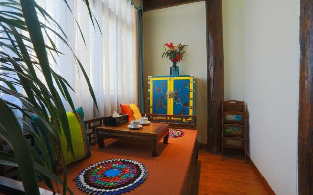 Hua Linglong Courtyard Inn