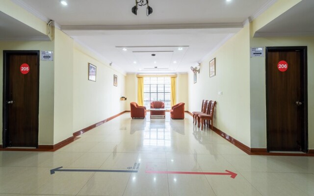 OYO 649 Hotel Ajantha Trinity Inn