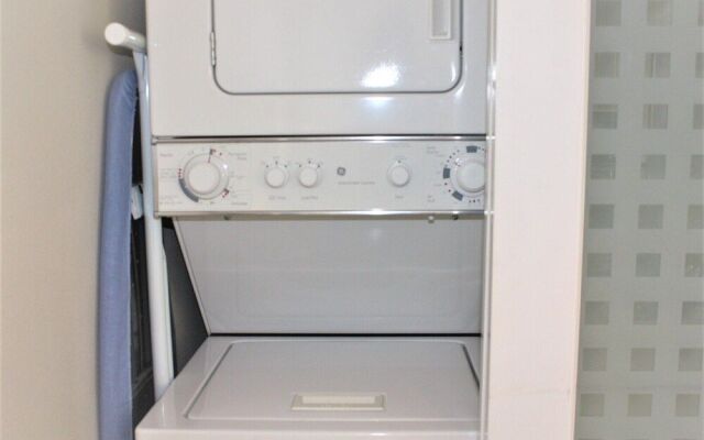 Jamaica Royale 004 - 1 Br Condo