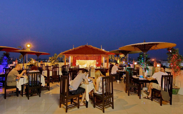 Hotel Yadanarbon