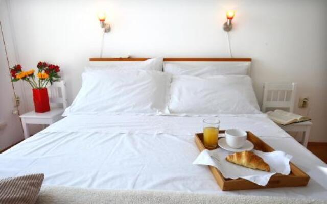 Split on the beach, 2 floors & wide terrace