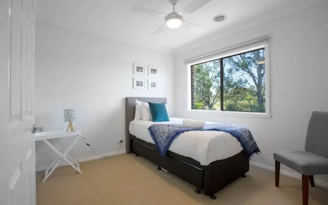 Peaceful Designer 2br@leafy Mill Park