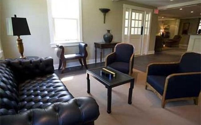 Woodbound Inn