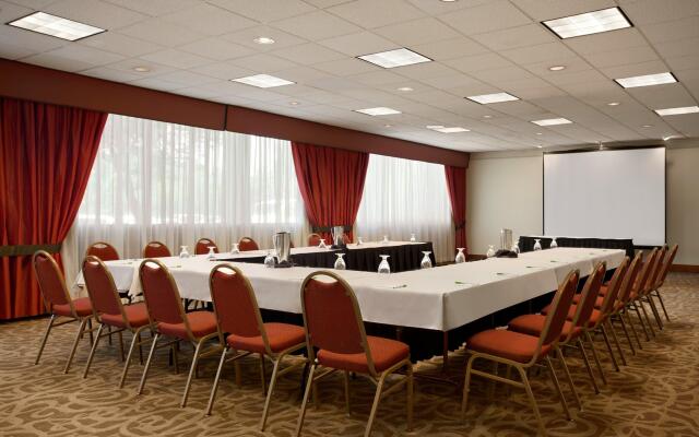 Holiday Inn Airport - Portland by IHG