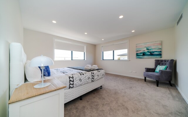 Greenlane Premium 4 Bdrm Vacation Home