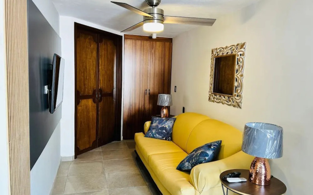 Meson del Capitan Apartments