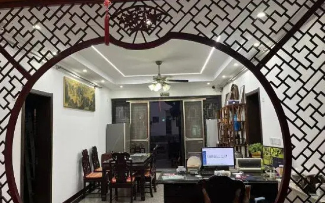 Zhouzhuang Jingou Linhe Bieyuan Chinese Inn