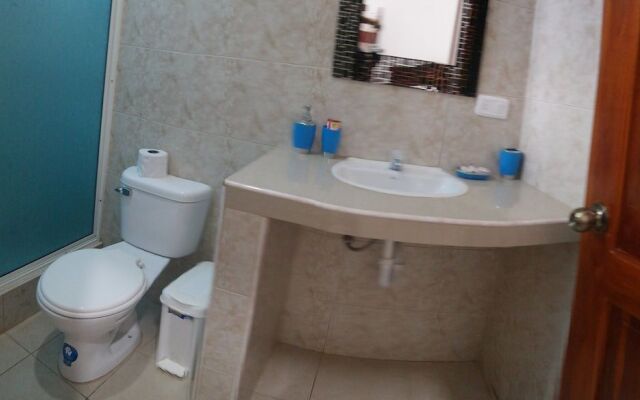 Hostal Palmeras Playa Milina