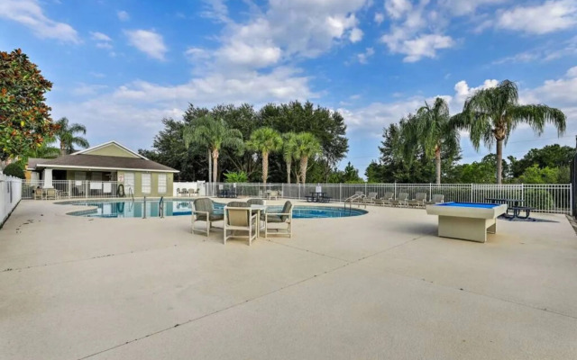 Triton Vacation Pool Home Near Disney
