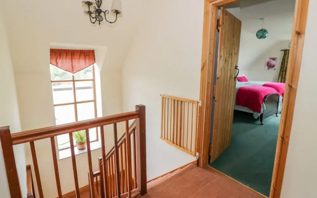 Hollywall Cottage