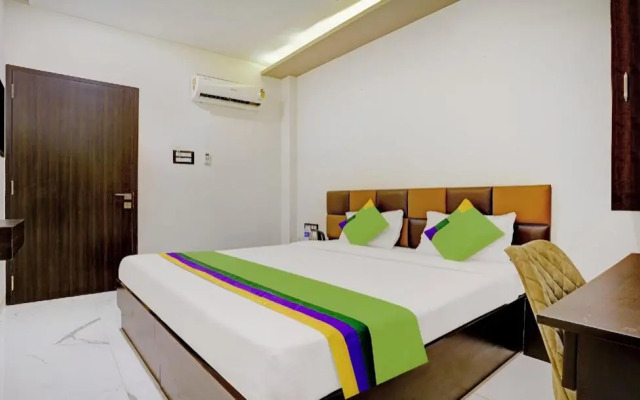 FabHotel Prime Grand