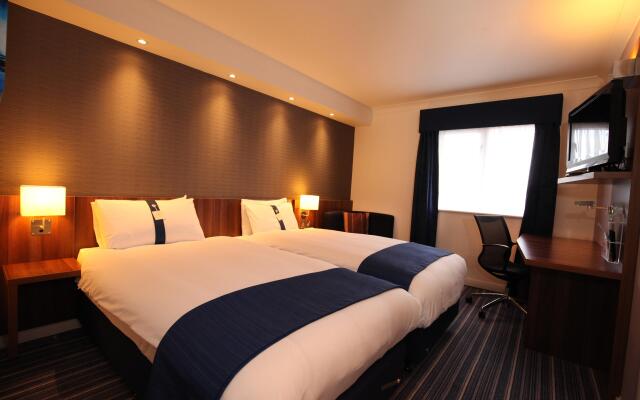 Holiday Inn Express London Gatwick - Crawley, an IHG Hotel