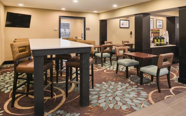 Staybridge Suites Dallas-Addison Hotel