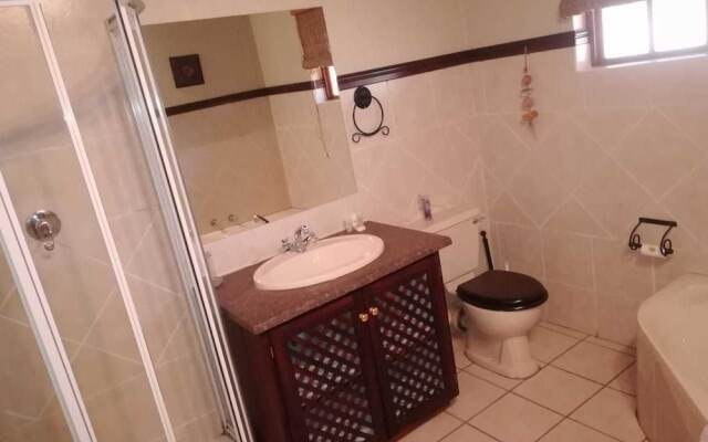 Khaya Africa Guesthouse and Spa