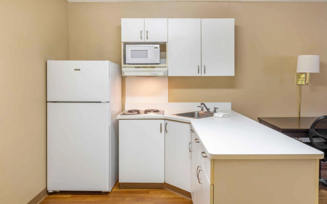 Extended Stay America Suites Atlanta Kennesaw Town Center