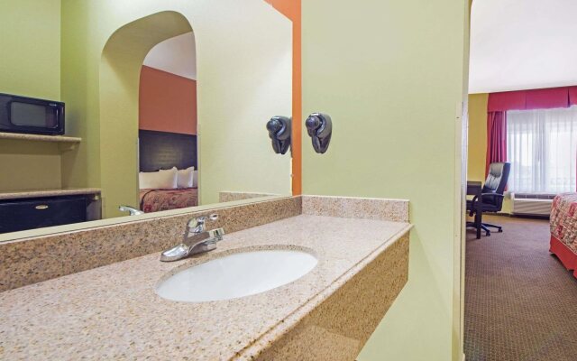 Super 8 By Wyndham Lubbock Tx