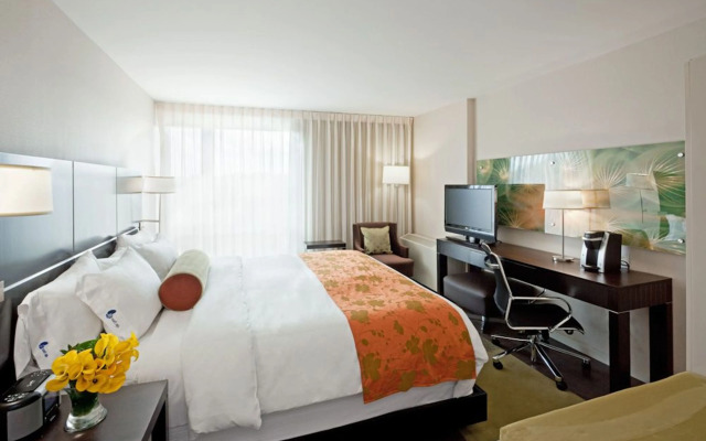 Hotel Indigo Boston - Newton Riverside