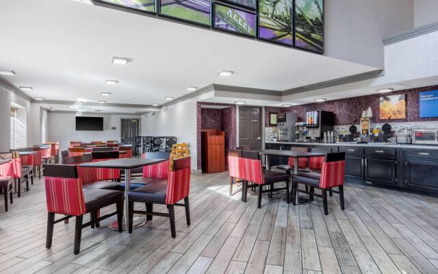 Comfort Inn & Suites Nashville Near Tanger Outlets  I-24 Antioch