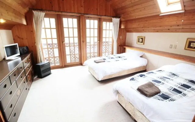 Yamanaka-lake log house HS2