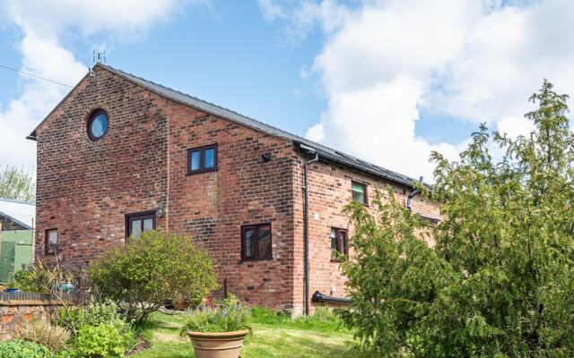 Brook Farm Barn