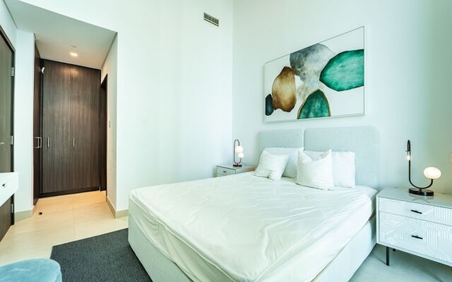 Luxury StayCation - Fancy Apartment Connected To Burj Khalifa