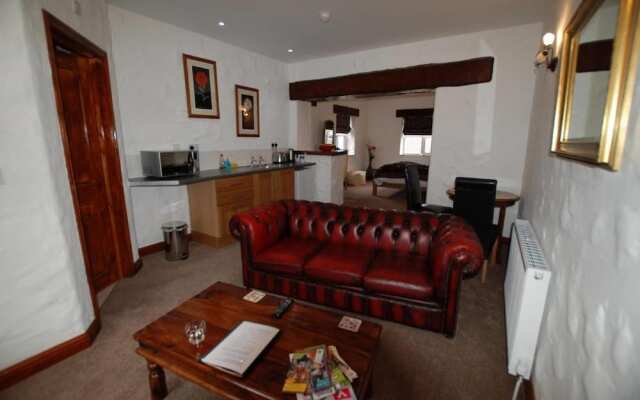Home Farm & Lodge