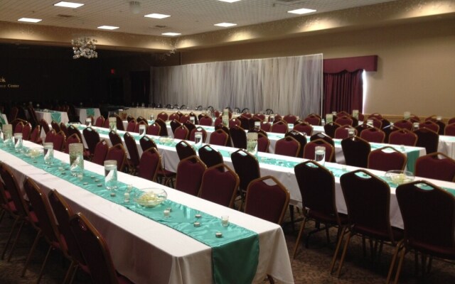 Fossil Creek Hotel And Suites