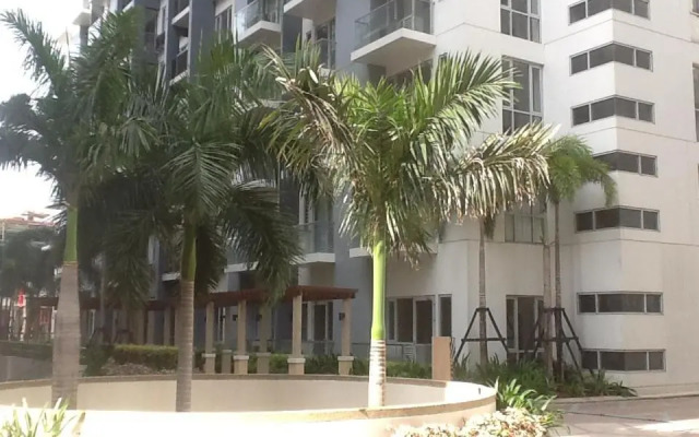Palm Tree - Genlex Condominium