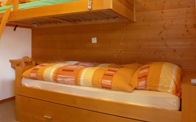 L Batcho Ayer in Ayer