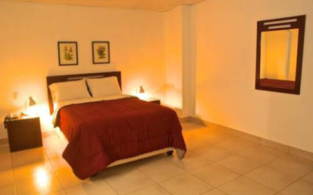 Oro Negro Talara Hostal & Restobar