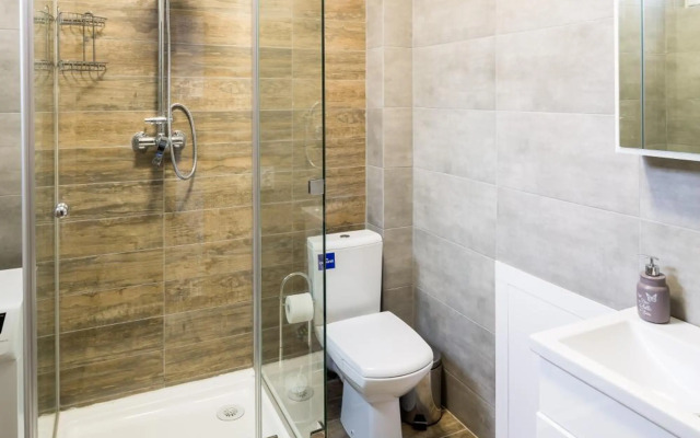 Площа Святого Теодора 13