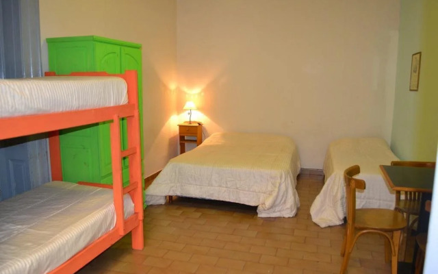 Retro Art Hostel