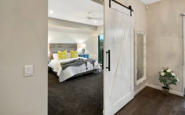 Hamptons ,  Sanctuary Cove
