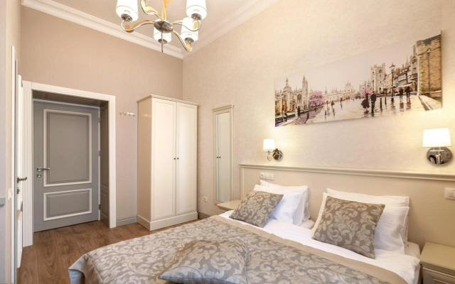 Royal mini-apart hotel on Serbska 6