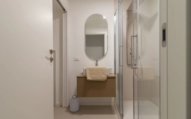 w Elegant 3BR Near Milan Center