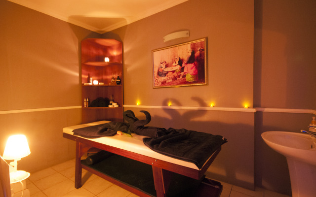 Caprice Beach Hotel
