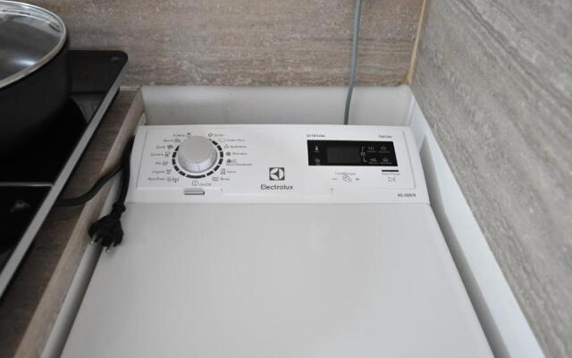 Revalia T1 Studio